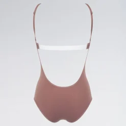 Silky Dance Seamless Low Back Camisole with Removable Padding